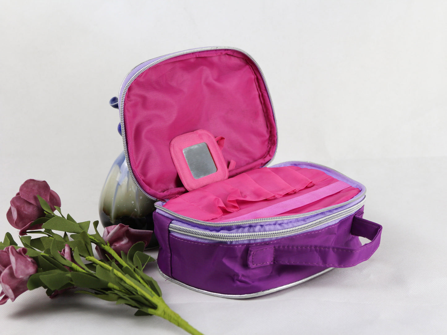 Portable cosmetic storage bag