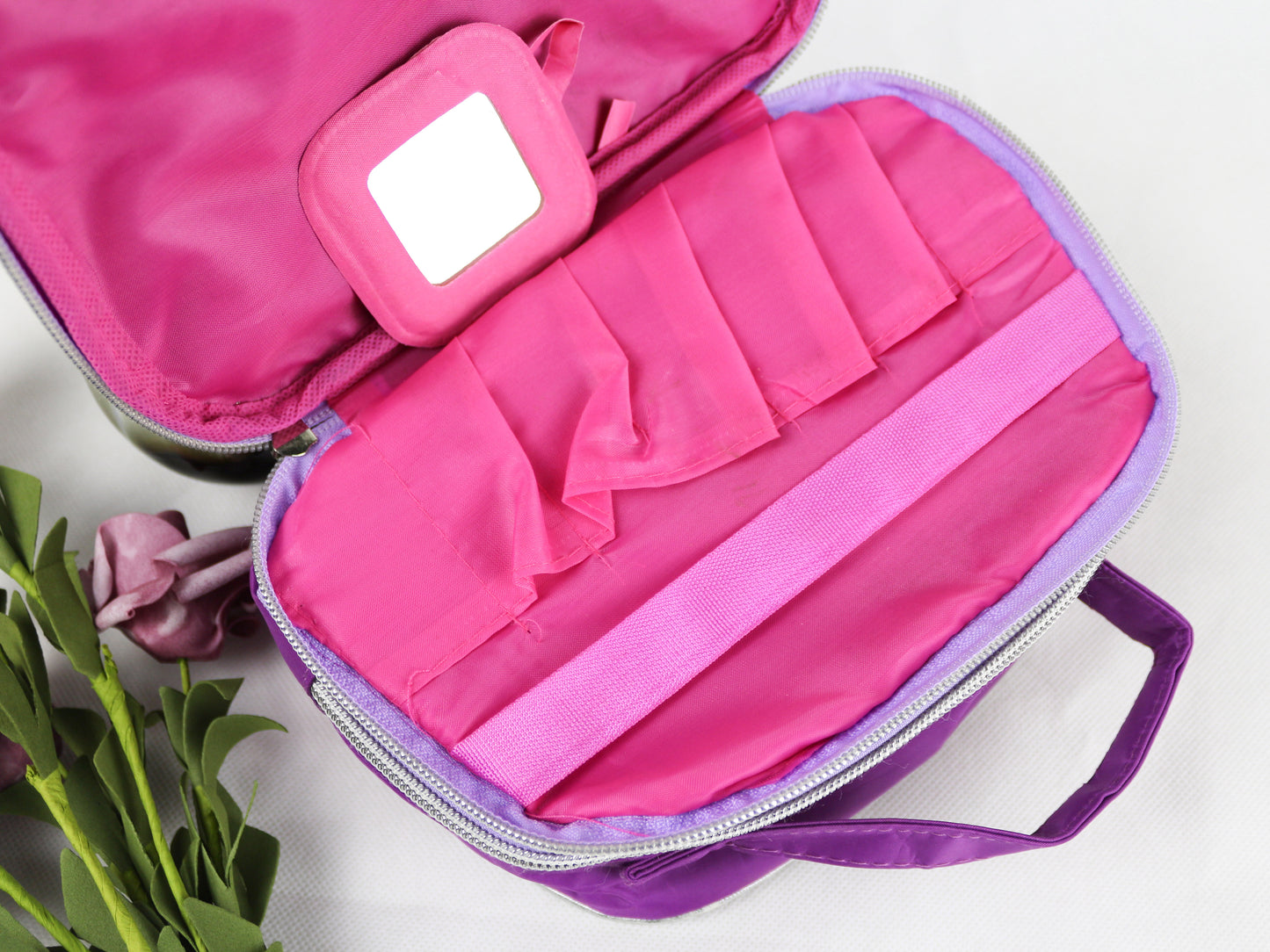 Portable cosmetic storage bag