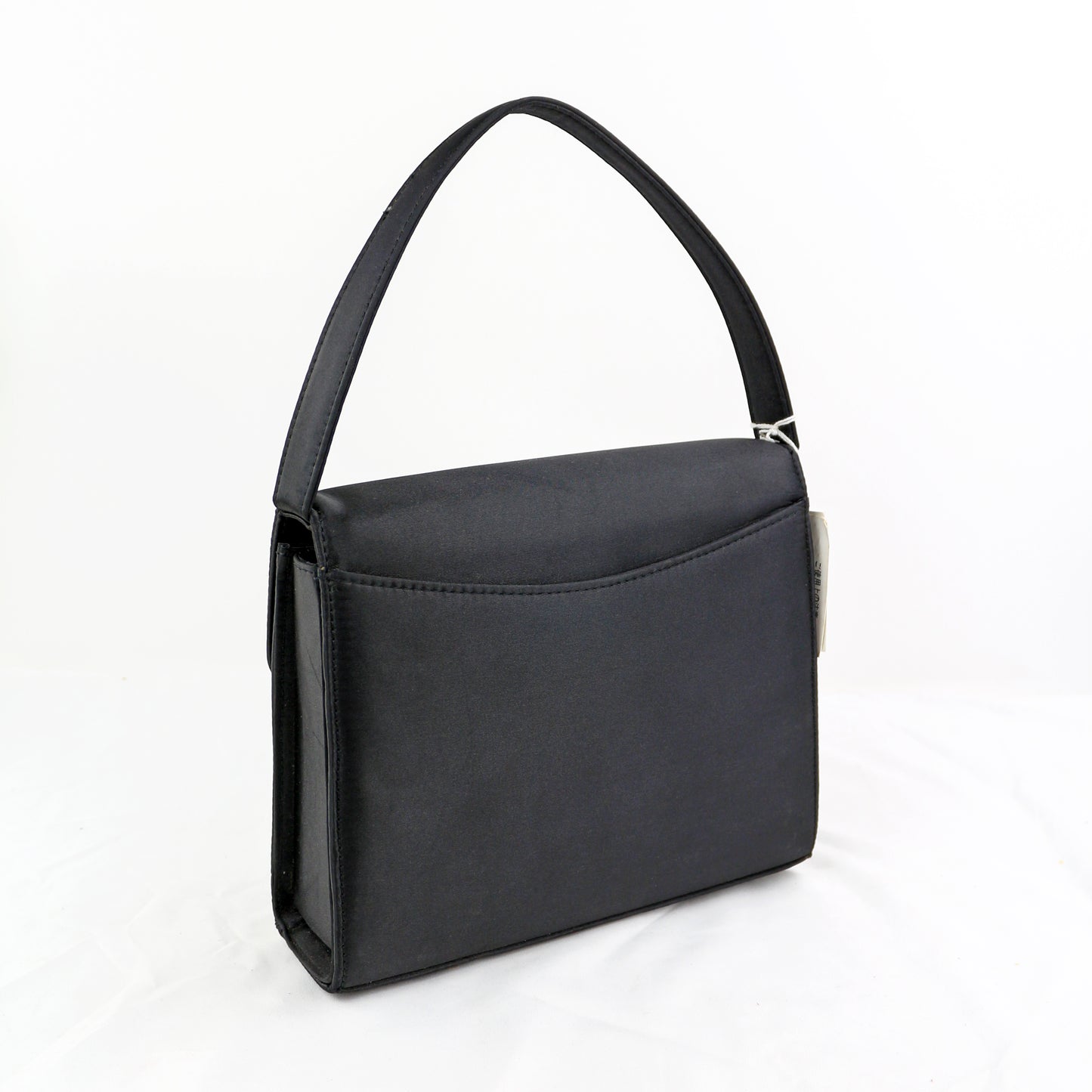 Simple and stylish shoulder bag underarm bag